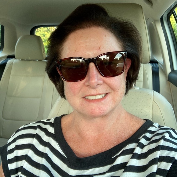 Meet your Posher, Heather - Picture 1 of 1